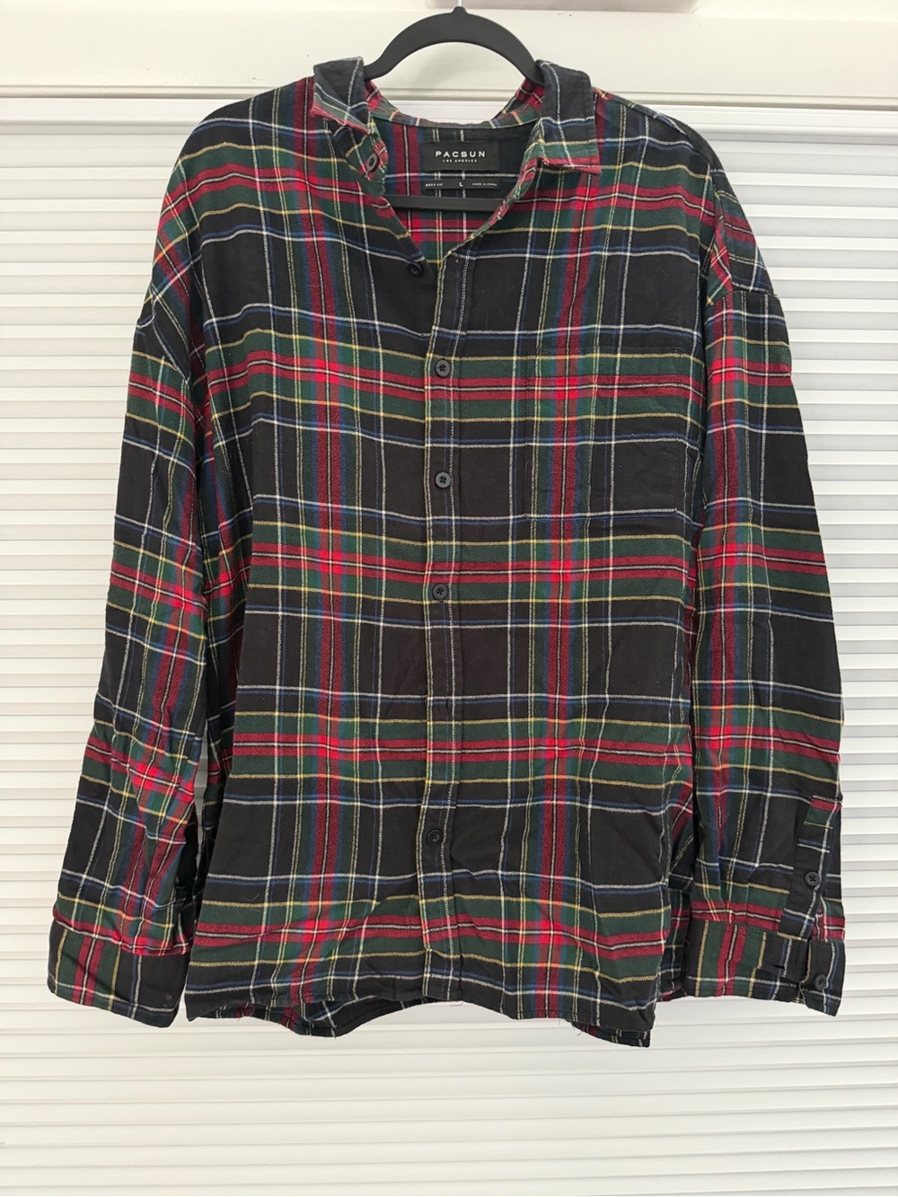 PacSun Men’s Black Red Green Plaid Button-Up Shirt